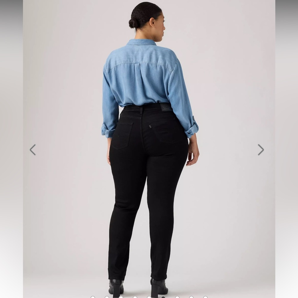 Levi's 724 High-Rise Straight Black Jeans